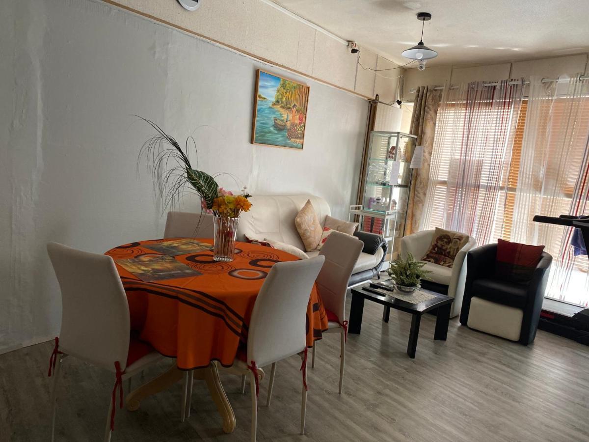 Four A Ban Apartment Mer Exterior photo